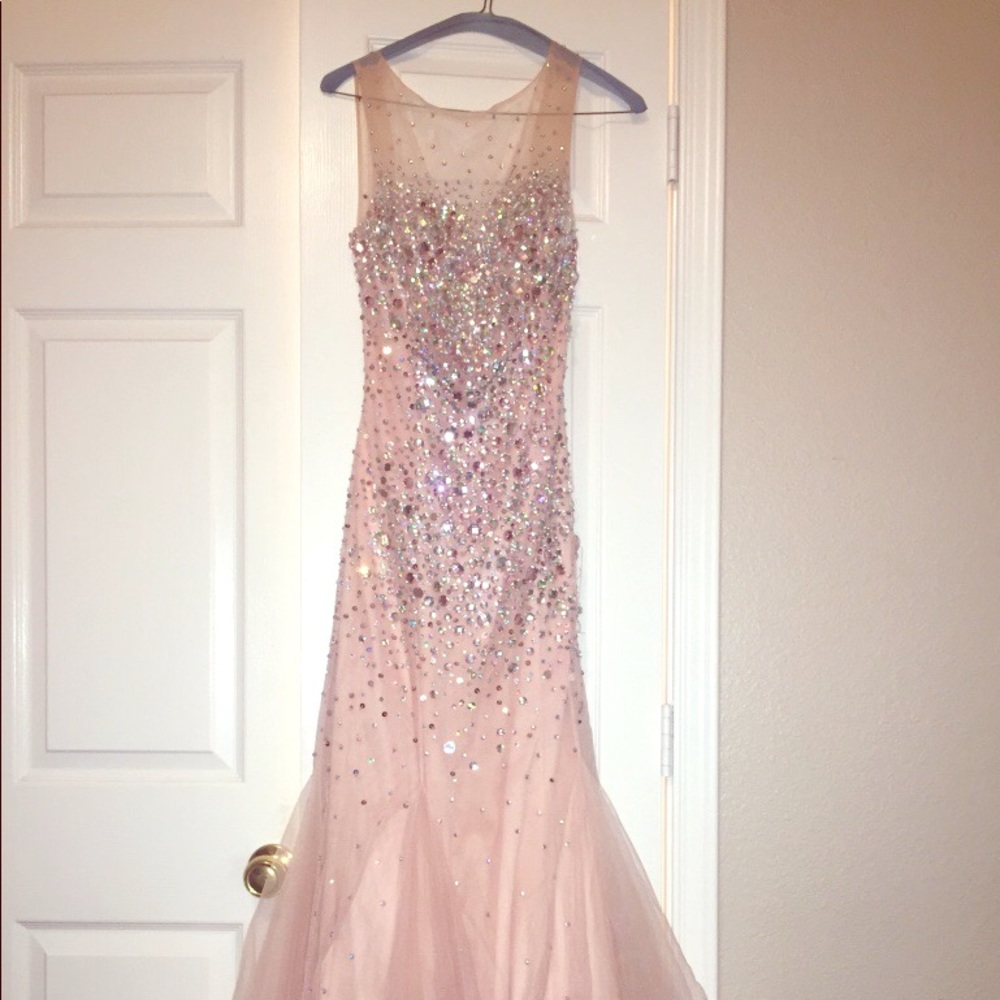 Beautiful Prom dress Alexander collection size 8